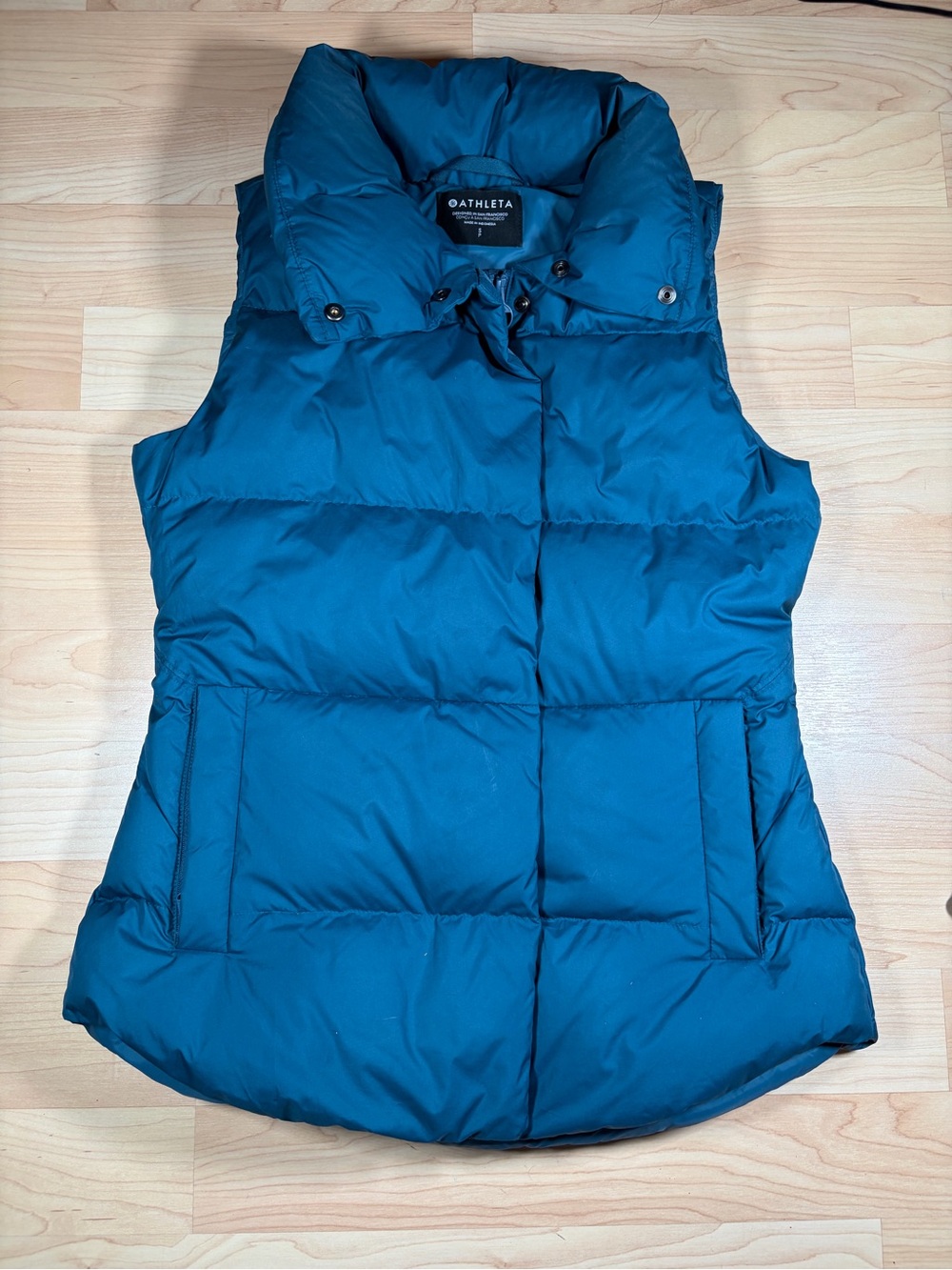 Athleta Teal Downtown Puffer Vest